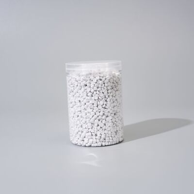 Stabilitas termal yang sangat baik Granul PVC kaku Komposisi Granul PVC kaku tahan kimia untuk Fittings saluran listrik industri